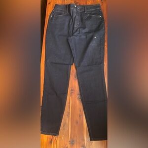 No Boundaries Skinny's